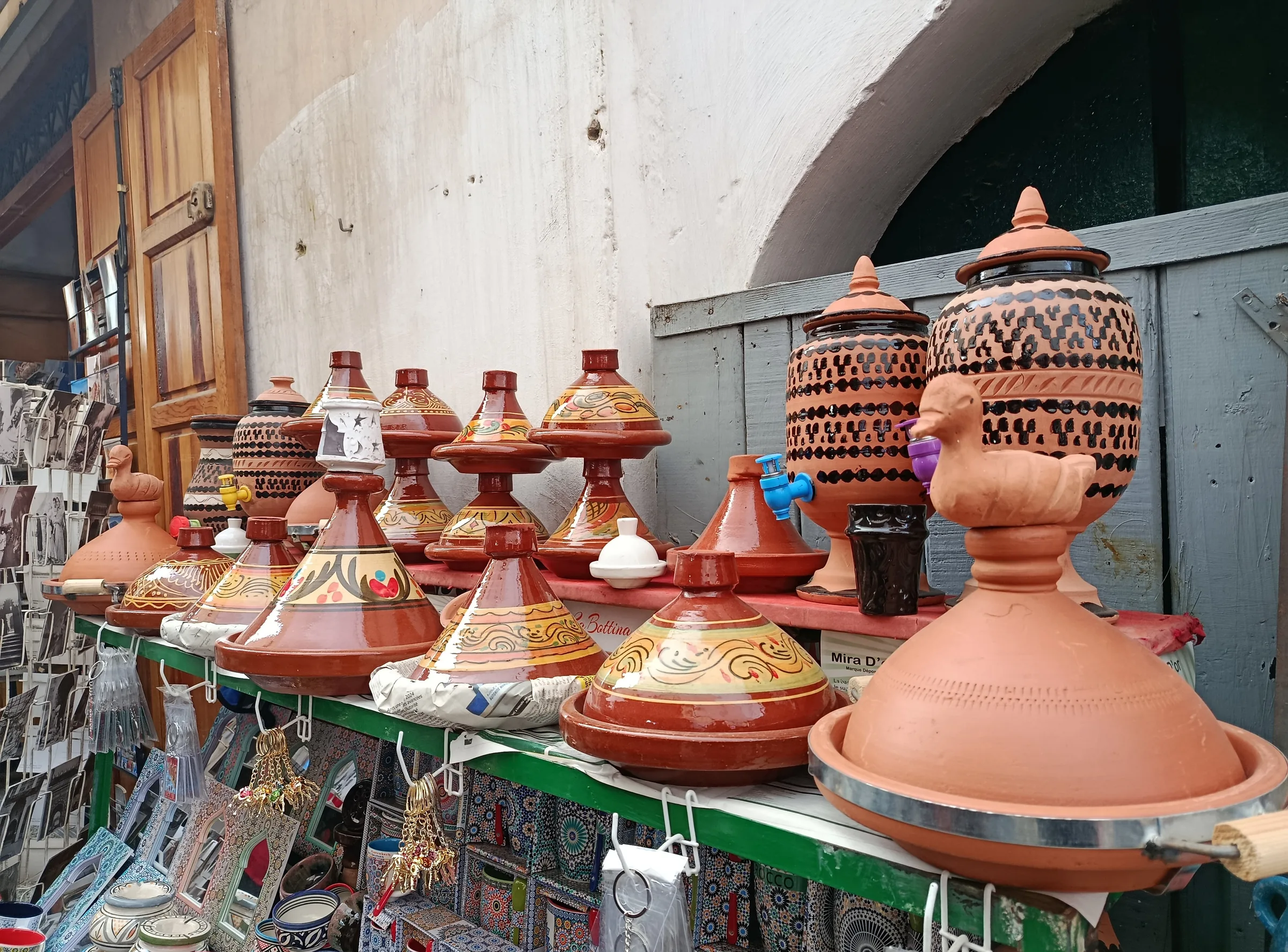 Traditional Fes pottery and ceramics